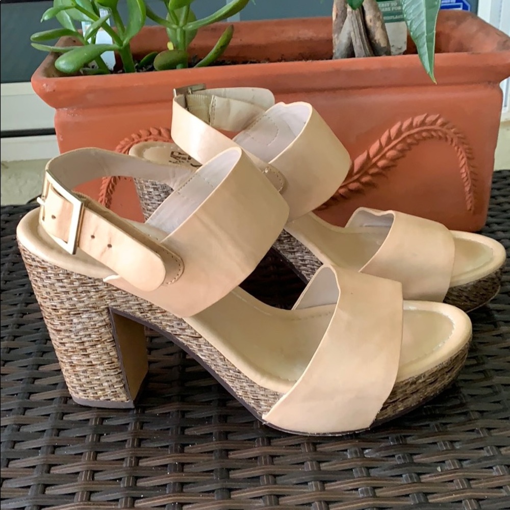 Holly Bisque 7.5 Market Hills